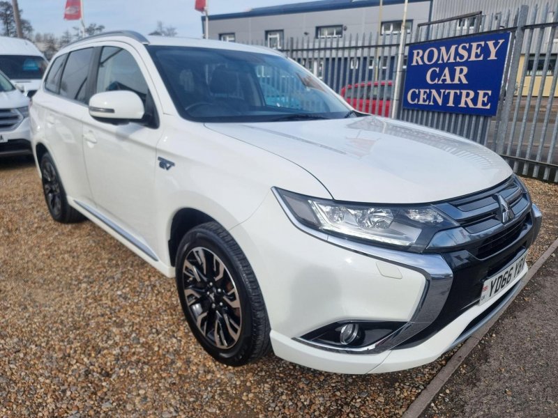 MITSUBISHI OUTLANDER