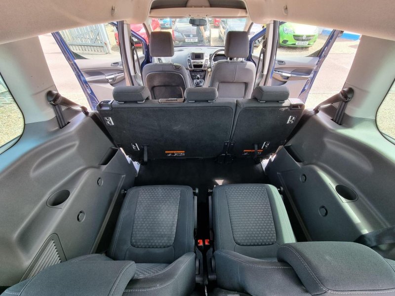 FORD GRAND TOURNEO CONNECT