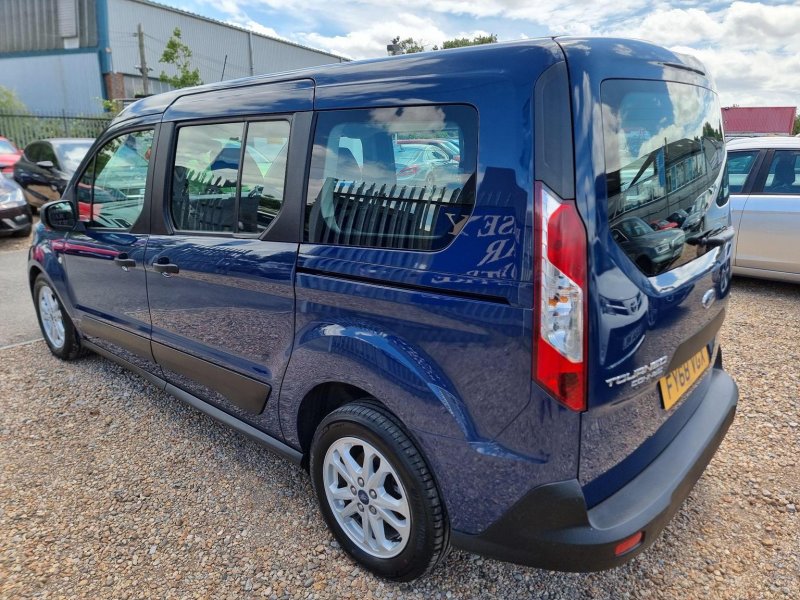 FORD GRAND TOURNEO CONNECT