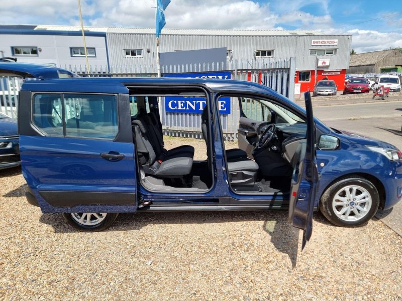 FORD GRAND TOURNEO CONNECT
